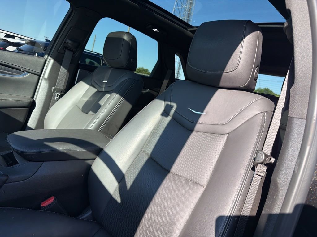 Used 2023 Cadillac XT5 Premium Luxury FWD image 17