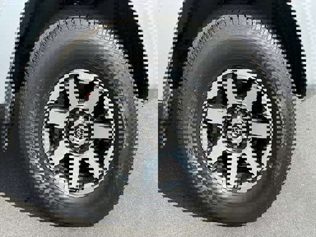 Used 2024 Toyota 4Runner TRD Off-Road Premium image 32