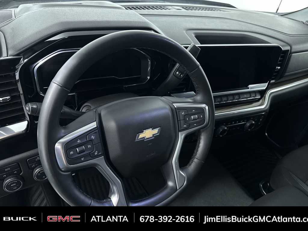 Used 2025 Chevrolet Silverado 1500 LT image 21