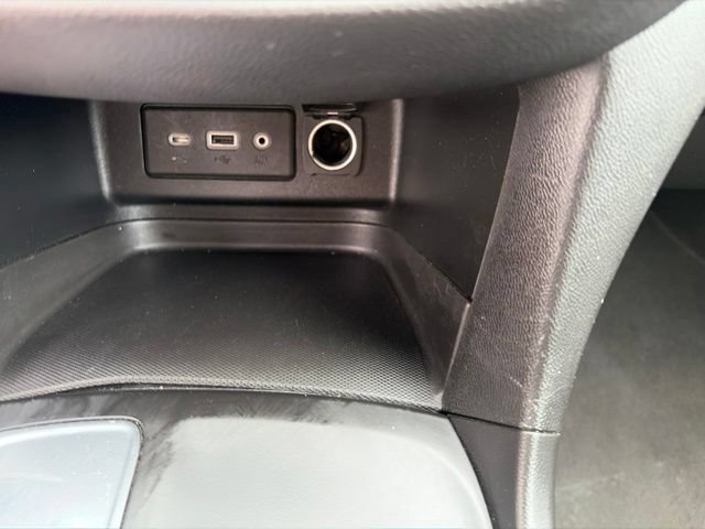 Used 2021 Chevrolet Equinox LT FWD image 24