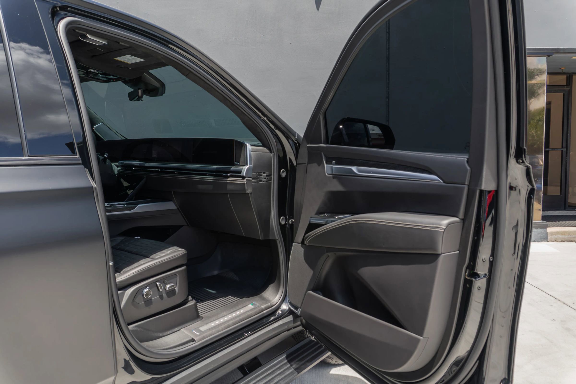 Used 2026 Cadillac Escalade V AWD/4WD image 62