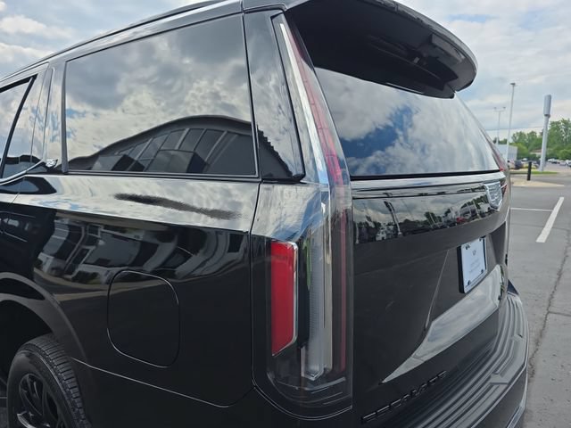 Certified 2024 Cadillac Escalade Sport w/ LPO, ONYX Package AWD/4WD image 38