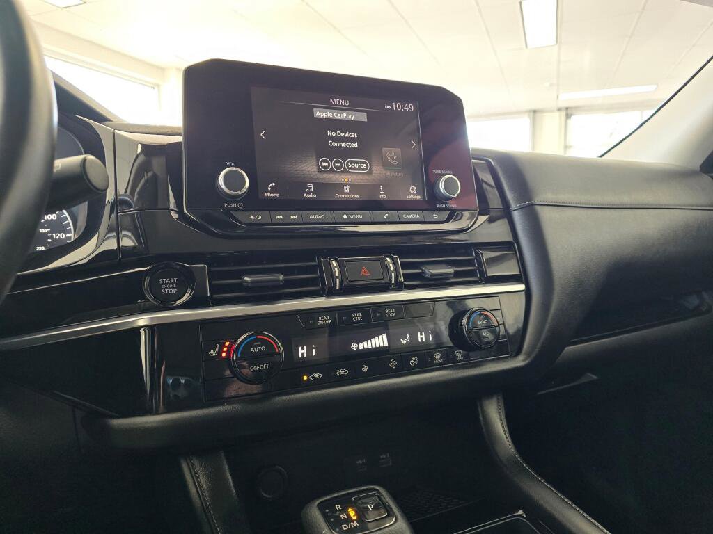 Used 2025 Nissan Pathfinder SV image 28