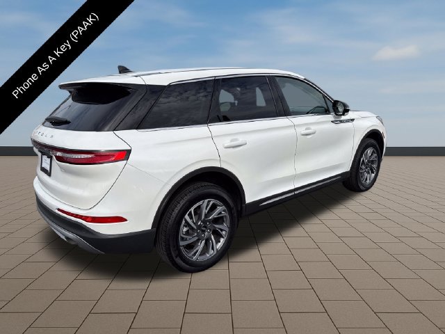 Used 2023 Lincoln Corsair AWD w/ Equipment Group 101A image 7