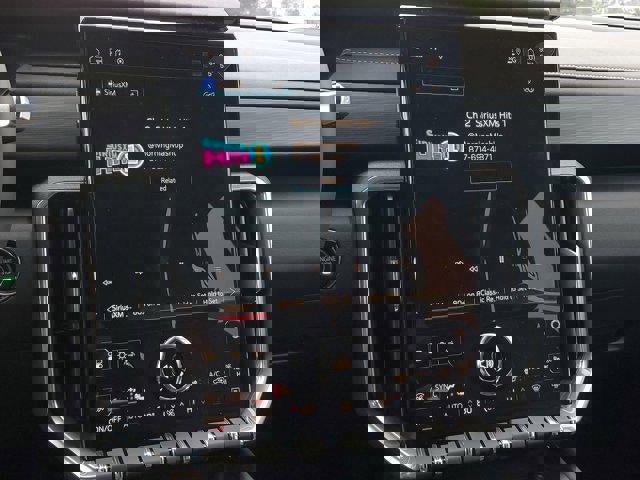 New 2025 GMC Acadia Elevation image 28