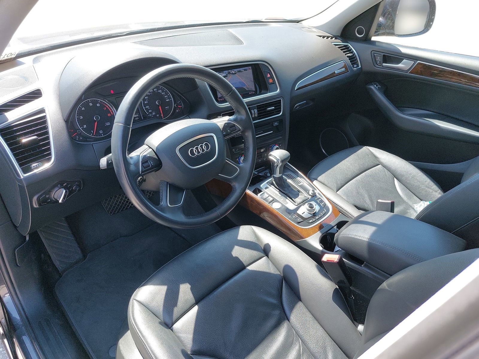 Used 2015 Audi Q5 2.0T Premium Plus w/ Technology Package AWD/4WD image 5