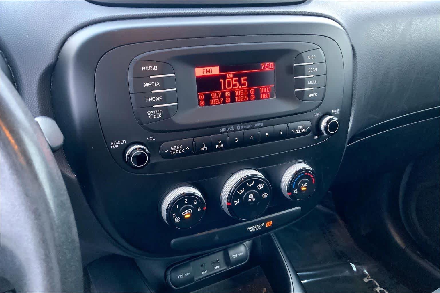 Used 2014 Kia Soul FWD image 6