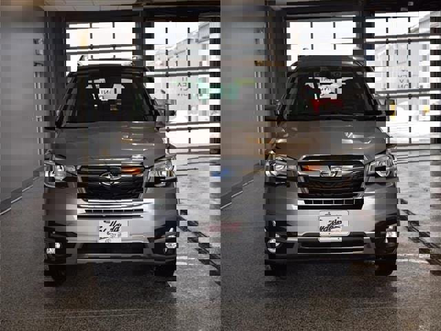 Used 2018 Subaru Forester 2.5i Touring w/ Popular Package #2 image 4