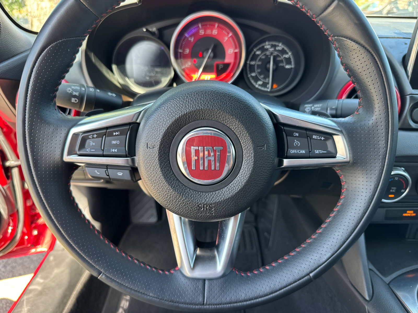 Used 2017 FIAT 124 Spider Abarth RWD image 18