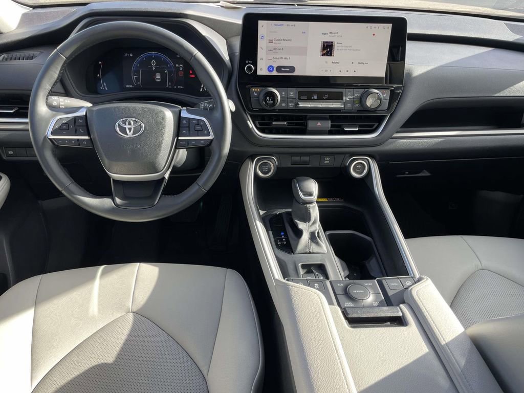 Used 2024 Toyota Grand Highlander XLE image 15