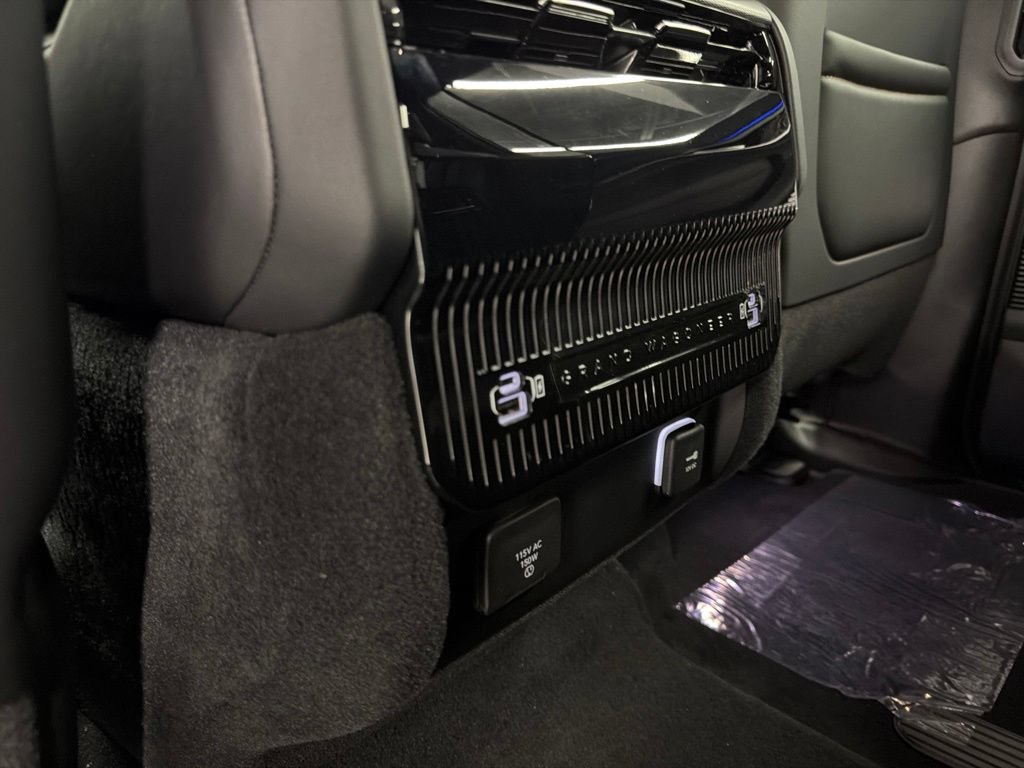 New 2026 Jeep Grand Wagoneer L Summit AWD/4WD image 15