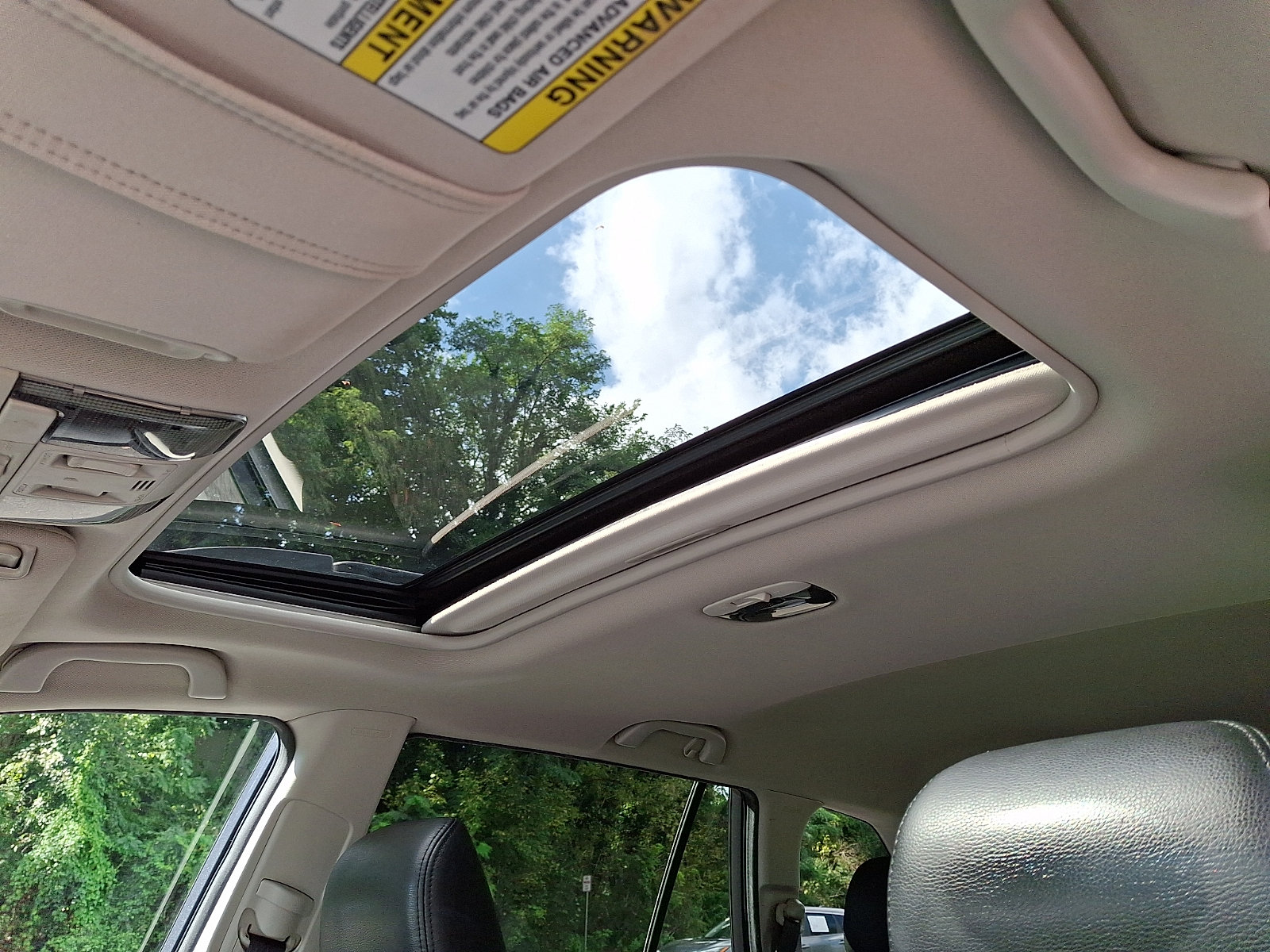 Used 2014 Subaru Outback 2.5i Limited w/ Moonroof Package AWD/4WD image 15