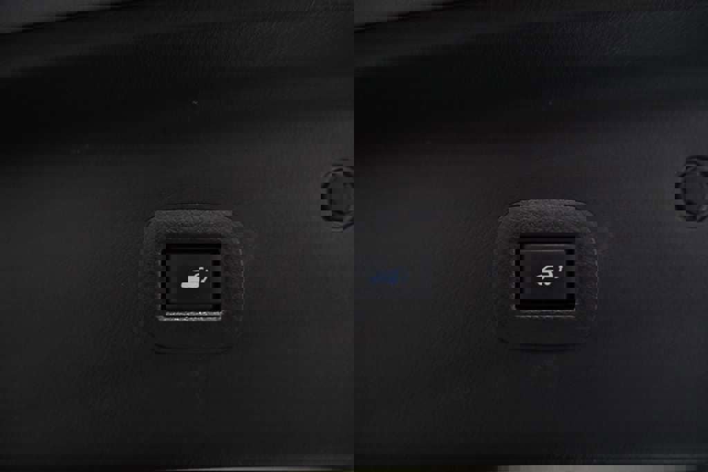 Used 2021 INFINITI QX80 Luxe image 11