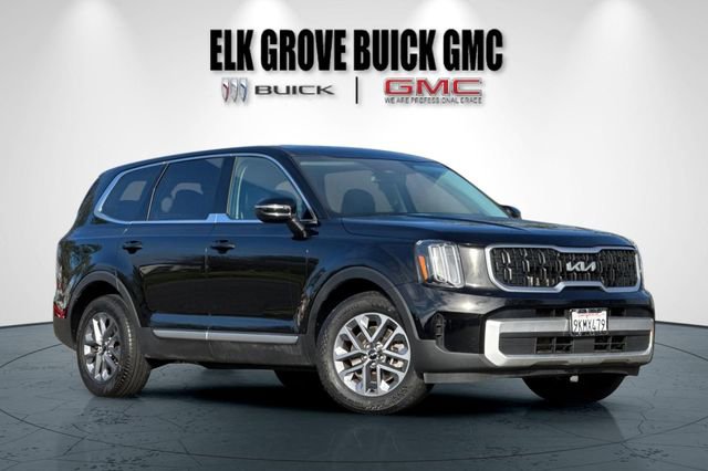 Used 2024 Kia Telluride LX image 2