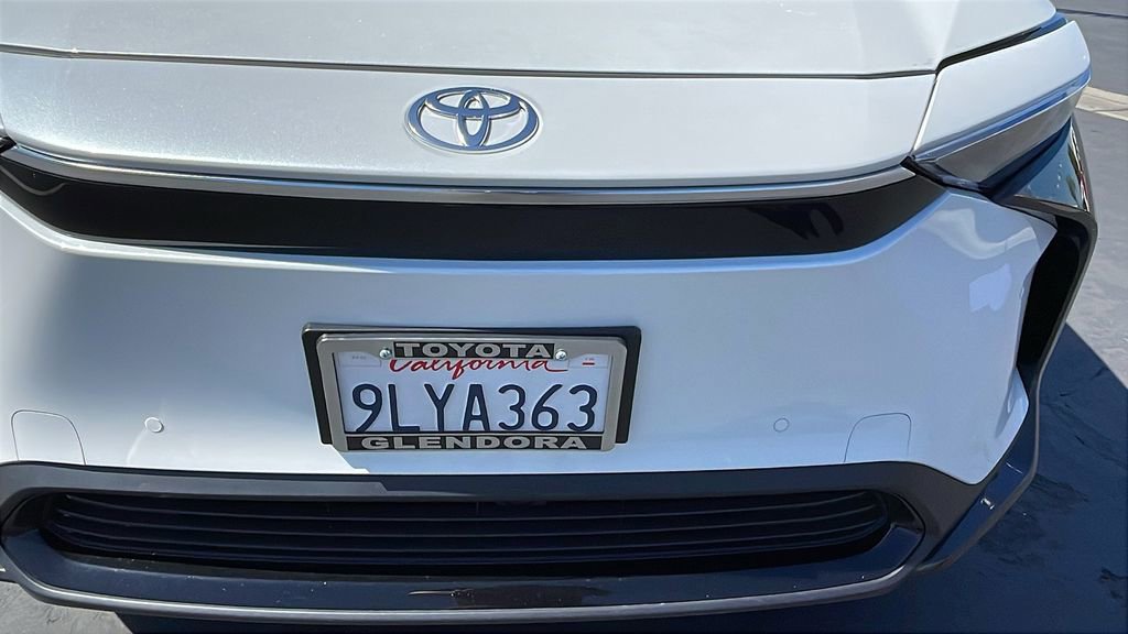 Certified 2022 Toyota Venza LE AWD/4WD image 9