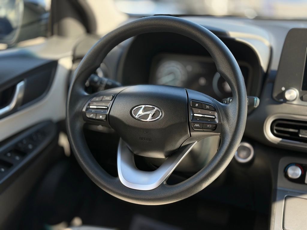 Used 2023 Hyundai Kona SE image 11