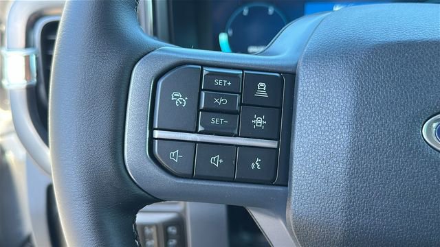 New 2026 Ford F250 Lariat w/ Black Appearance Package image 23