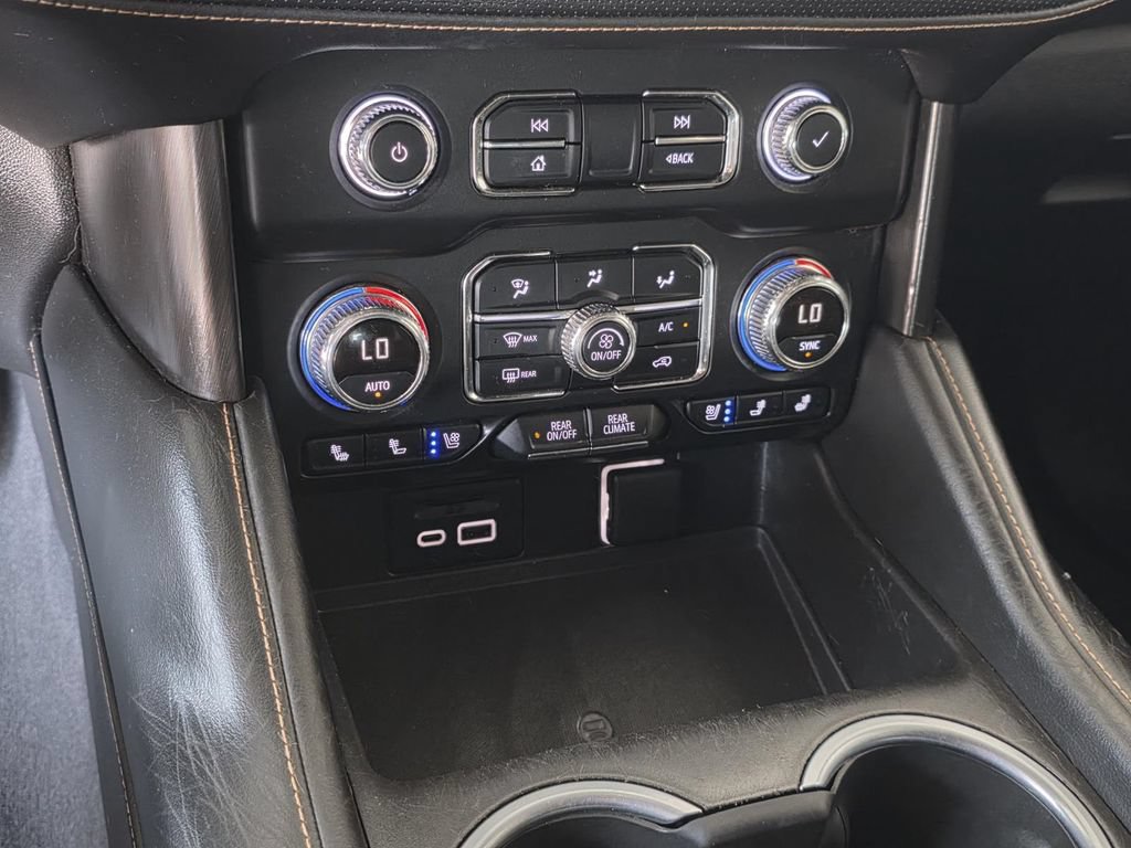 Used 2021 GMC Yukon XL AT4 w/ AT4 Premium Plus Package AWD/4WD image 23