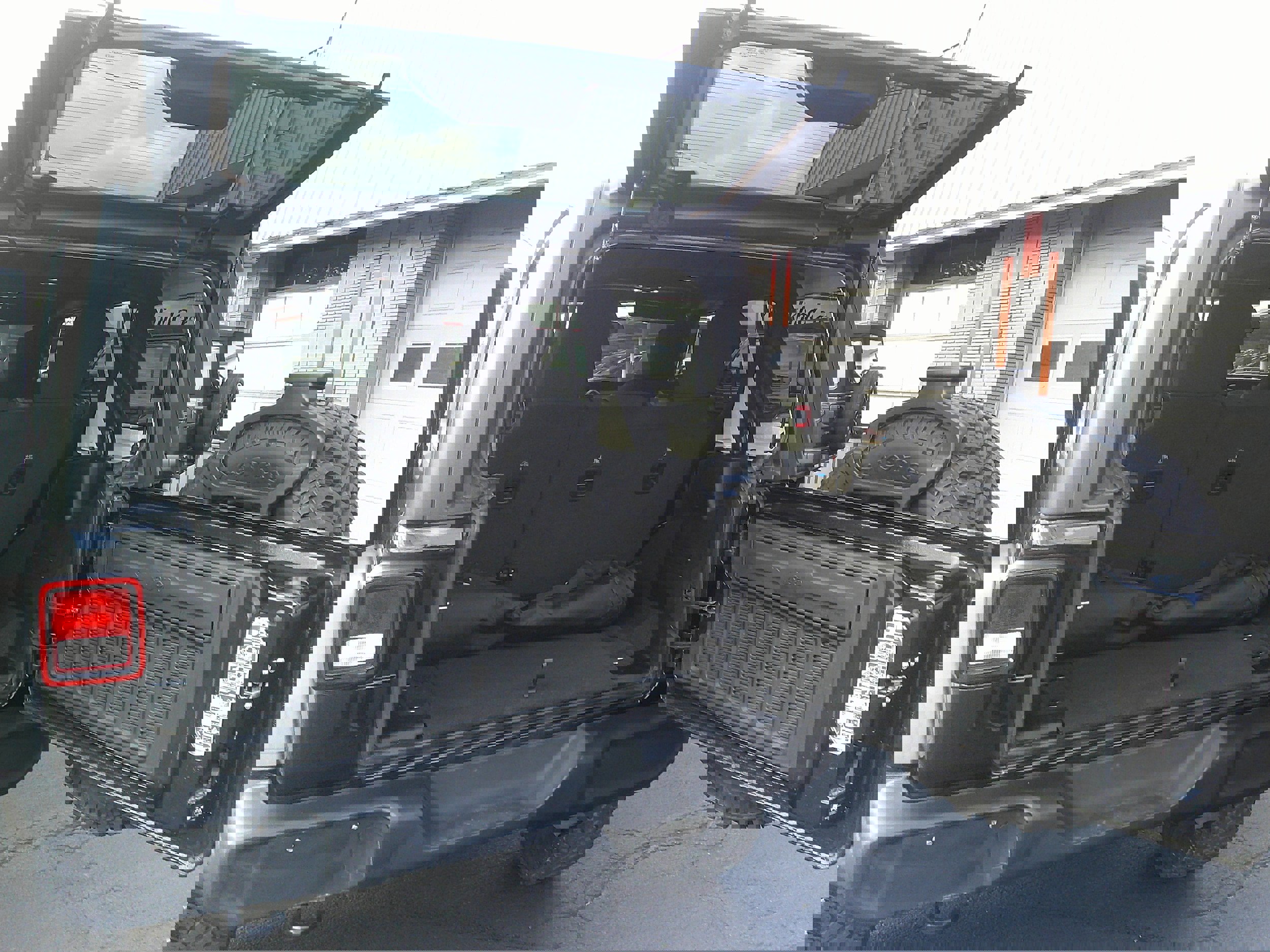 Used 2021 Jeep Wrangler Unlimited Sport image 17