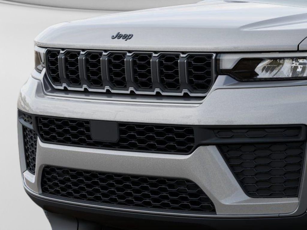 New 2026 Jeep Grand Cherokee Altitude AWD/4WD image 11