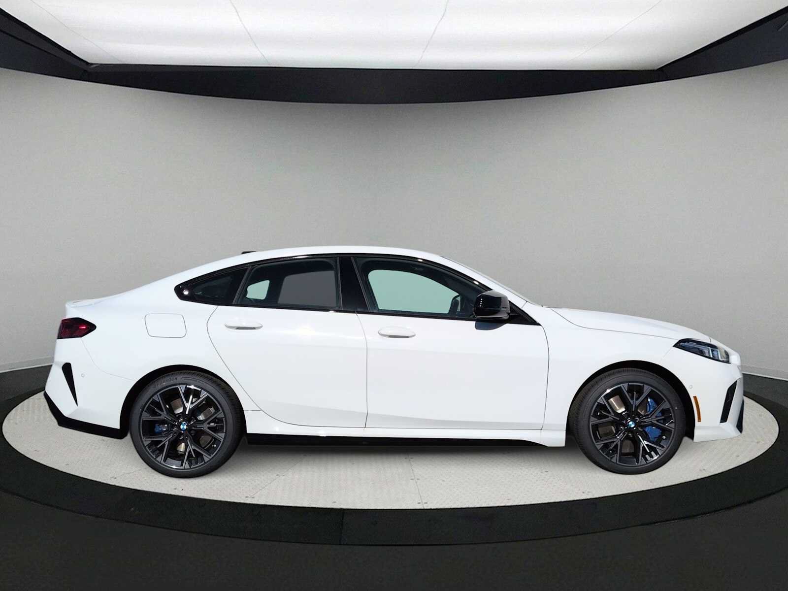 Used 2026 BMW M235i xDrive AWD/4WD image 9
