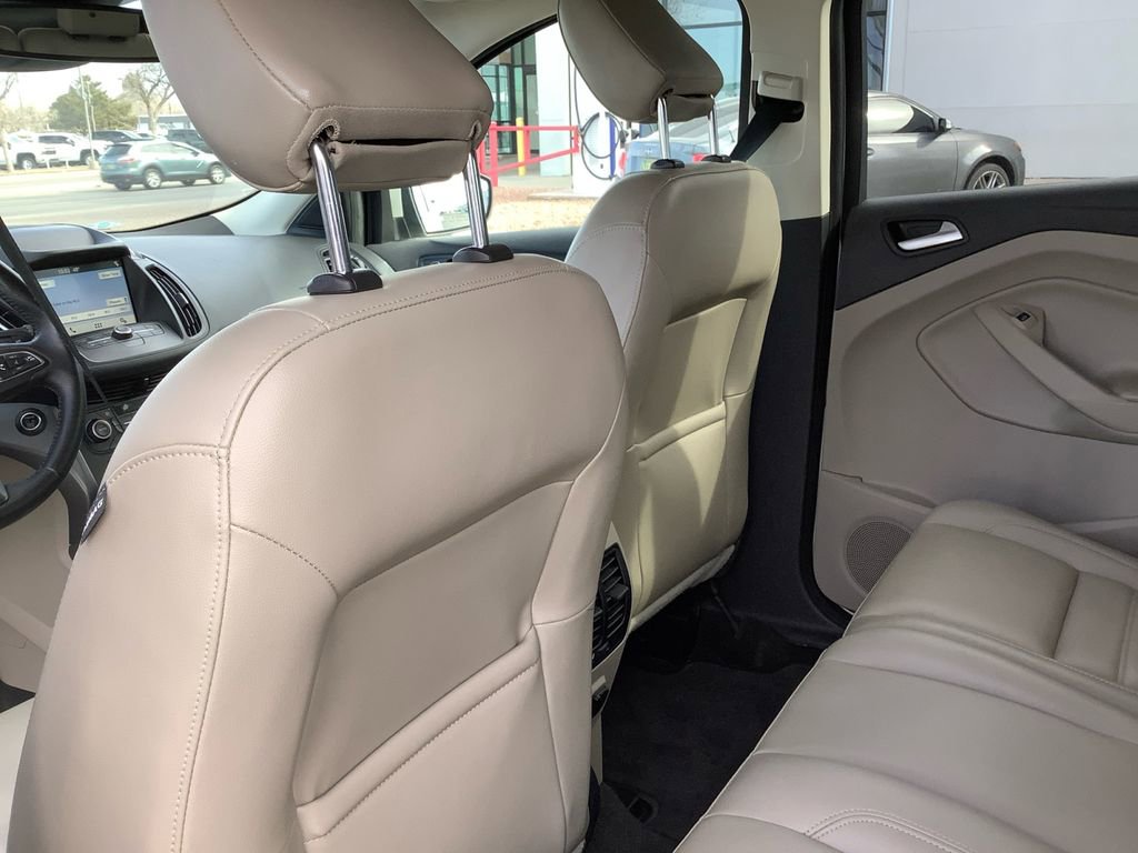 Used 2019 Ford Escape SEL image 19