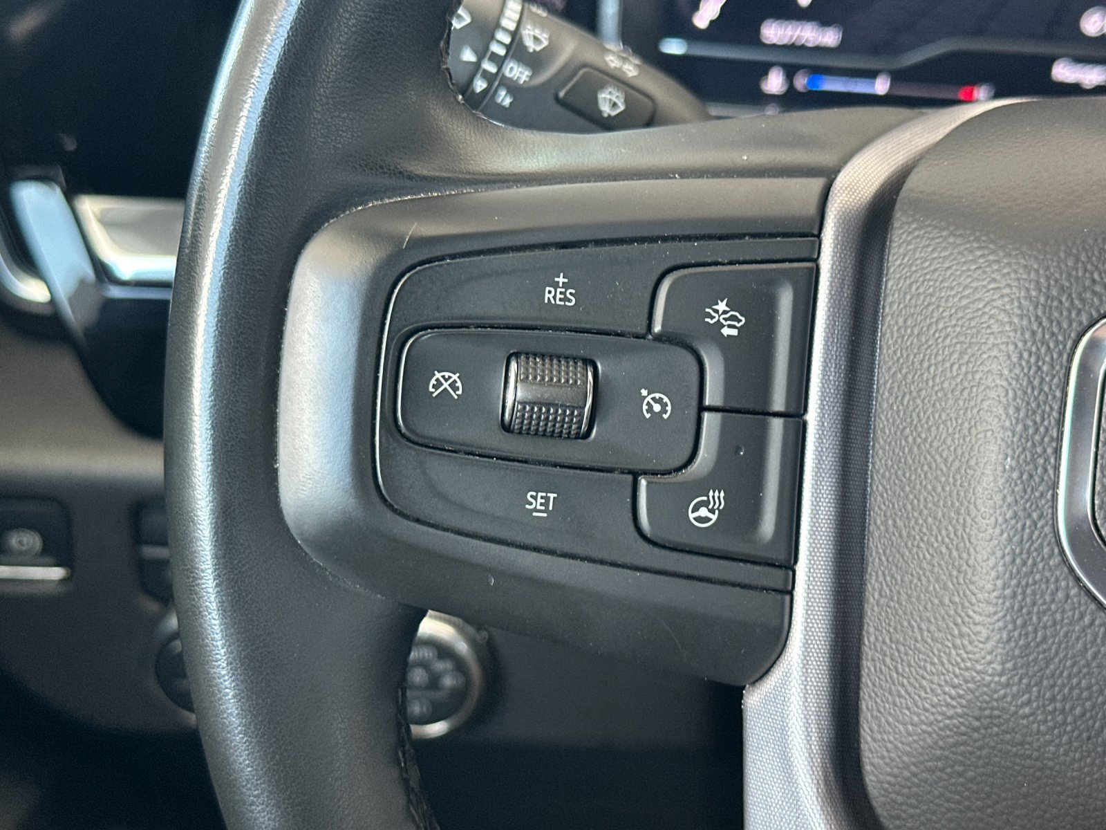 Used 2025 GMC Sierra 1500 SLT AWD/4WD image 26
