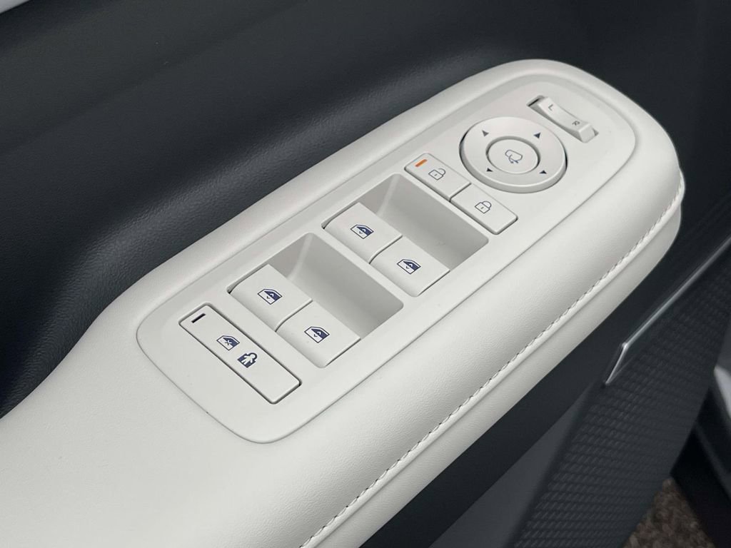 New 2026 Hyundai Santa Fe Calligraphy image 17