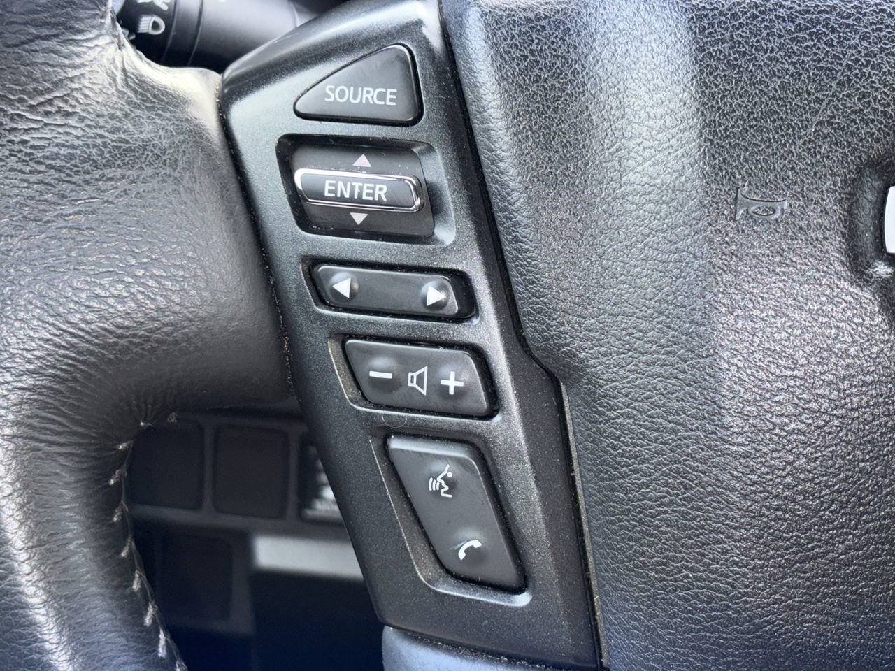 Certified 2024 Nissan Frontier SV w/ SV Convenience Package RWD image 26