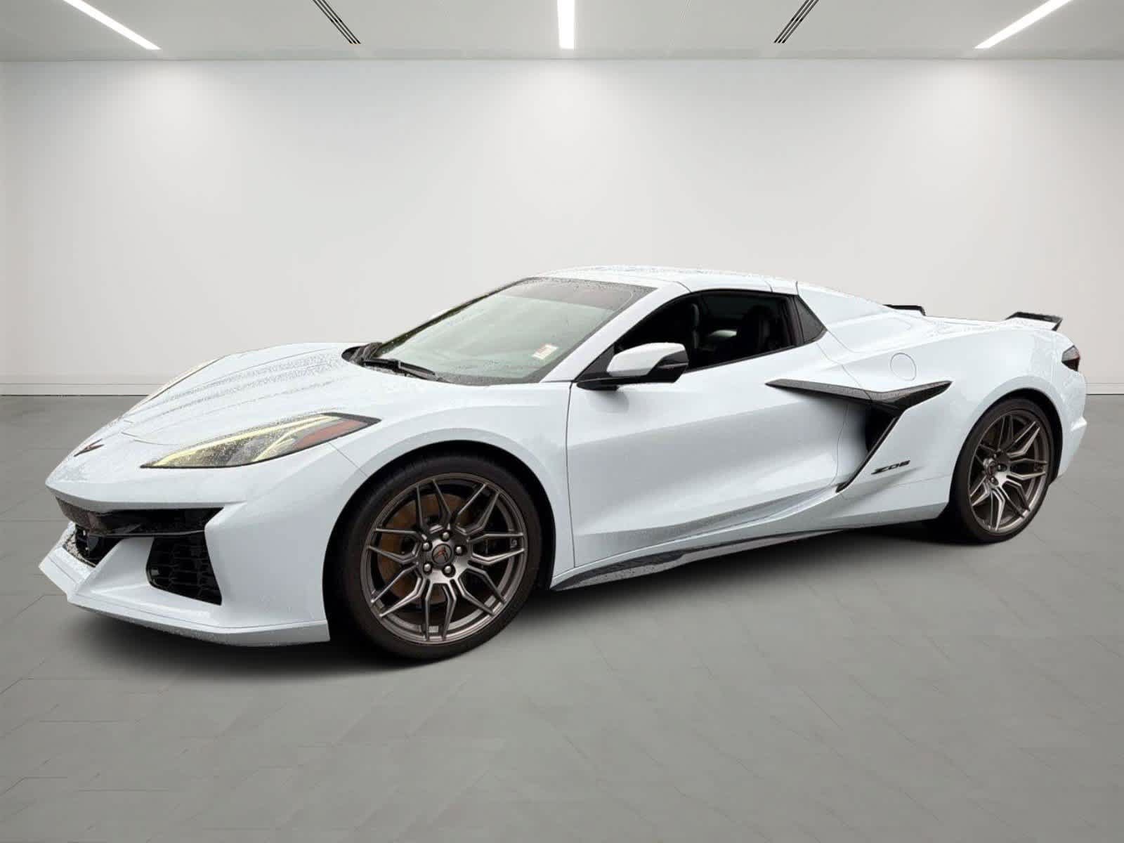 Used 2023 Chevrolet Corvette Z06 RWD image 1