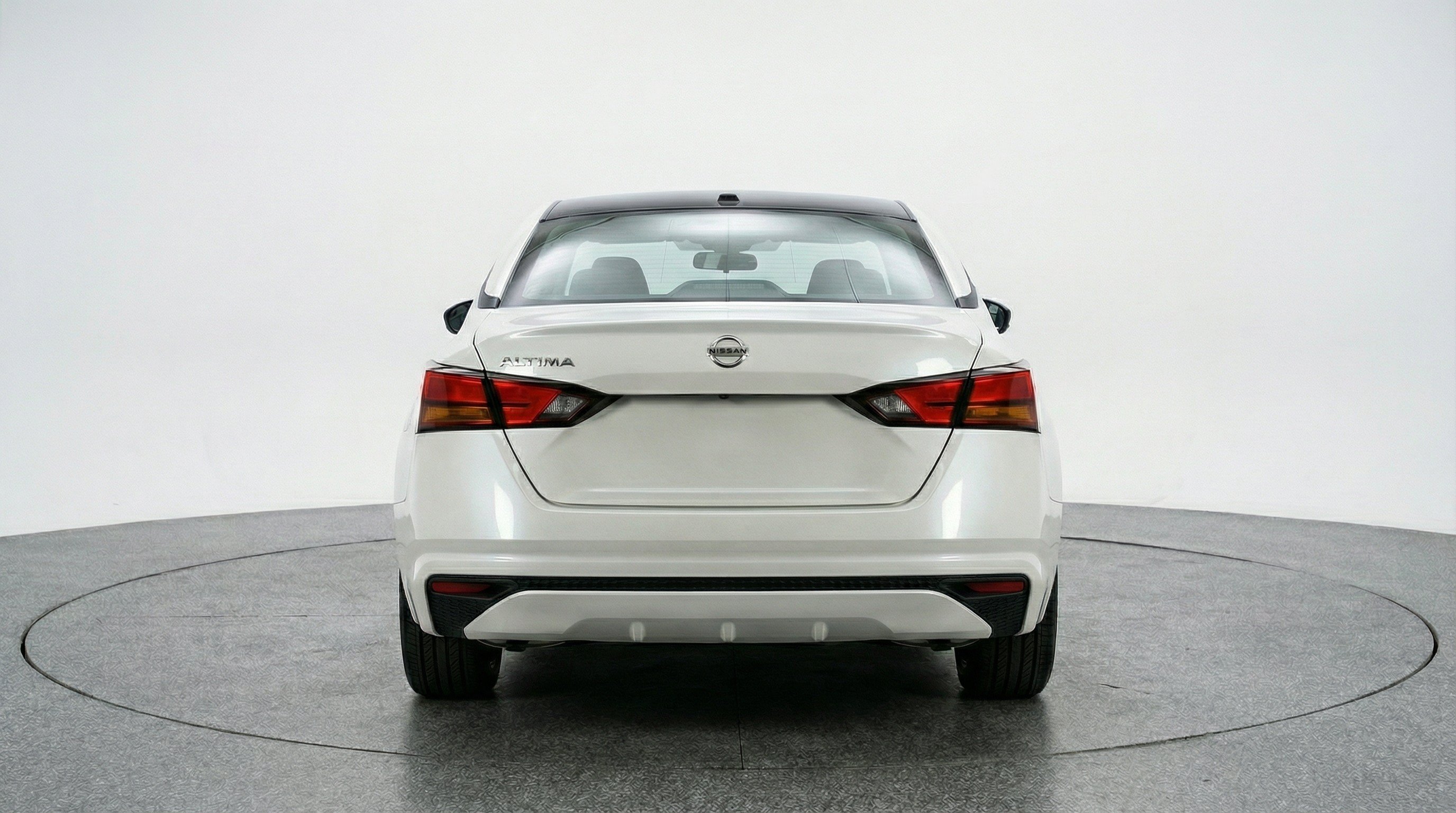 Used 2025 Nissan Altima 2.5 SV FWD image 7