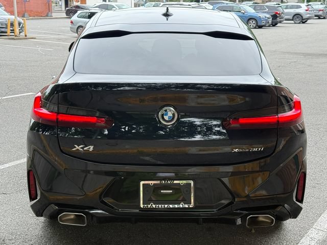 Used 2023 BMW X4 xDrive30i w/ M Sport Package AWD/4WD image 6