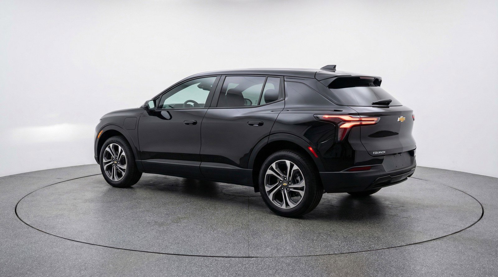 Used 2025 Chevrolet Equinox LT FWD image 6