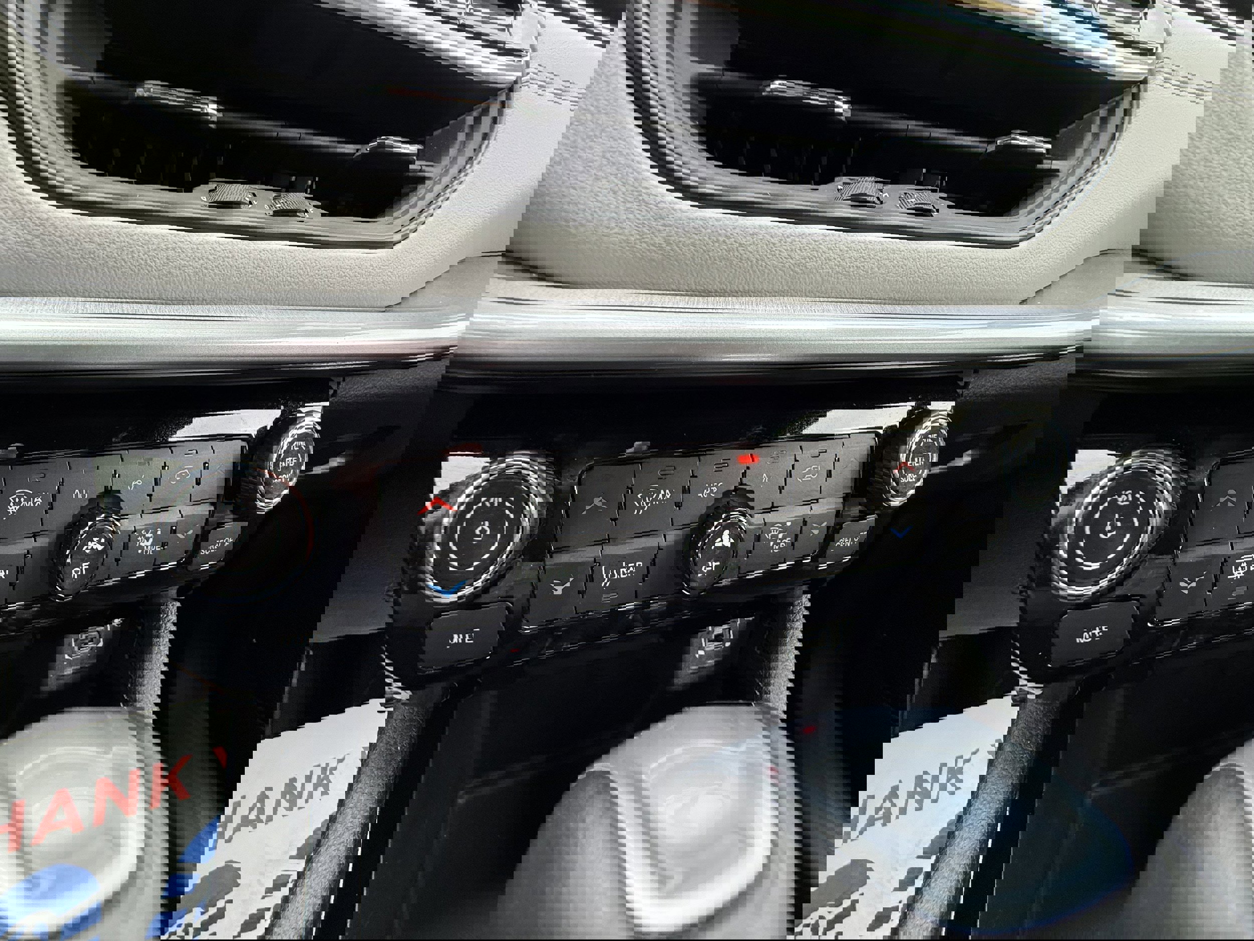 Used 2024 Jeep Compass Limited image 18