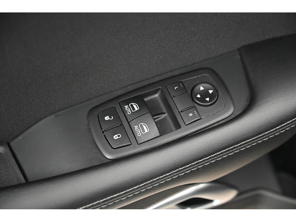 Used 2019 Dodge Challenger SXT w/ Blacktop Package image 19