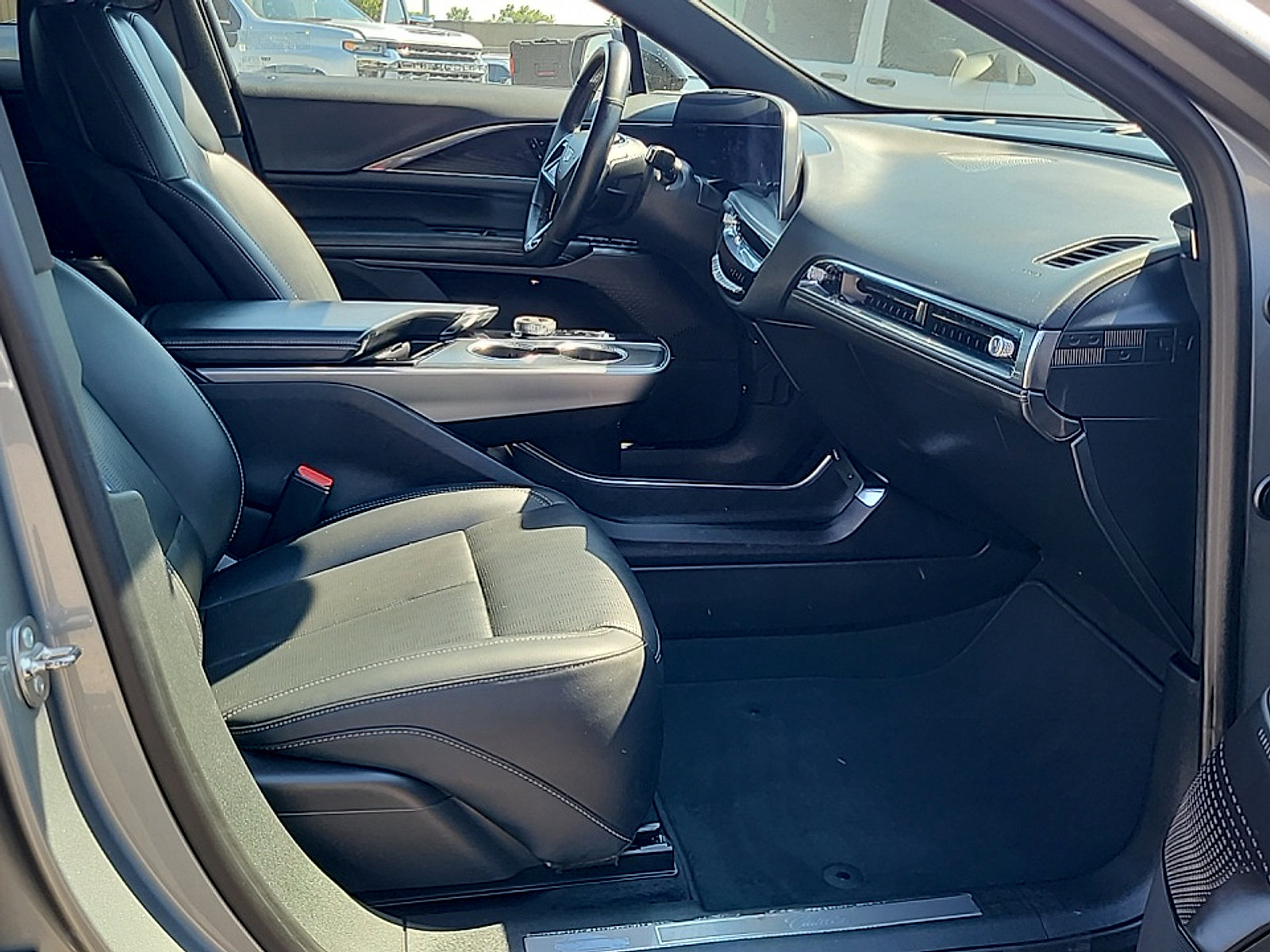 Certified 2024 Cadillac Lyriq Sport AWD/4WD image 10