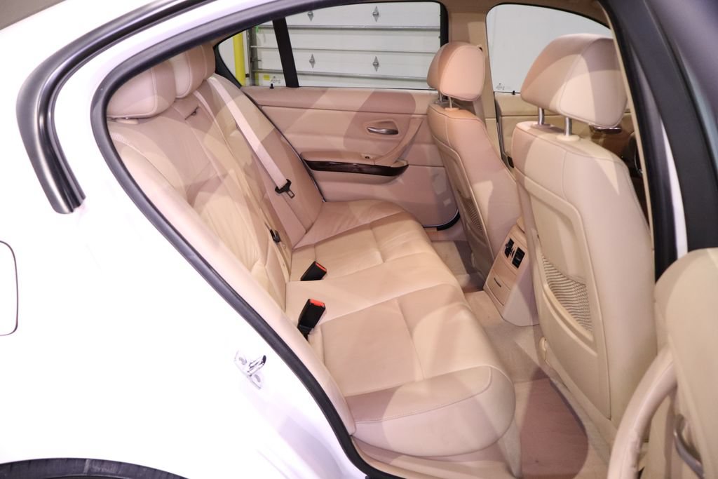 Used 2009 BMW 328i Sedan RWD image 29