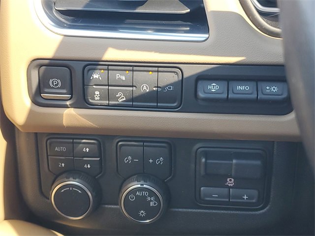 Used 2021 Chevrolet Suburban Premier w/ Premium Package image 20