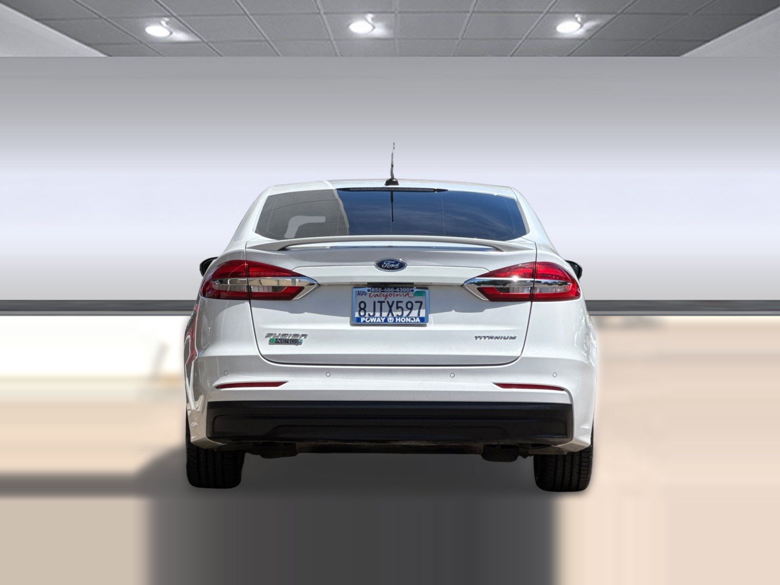 Used 2019 Ford Fusion Energi Titanium FWD image 10