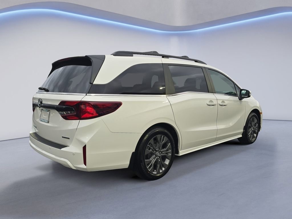 New 2026 Honda Odyssey Touring image 5