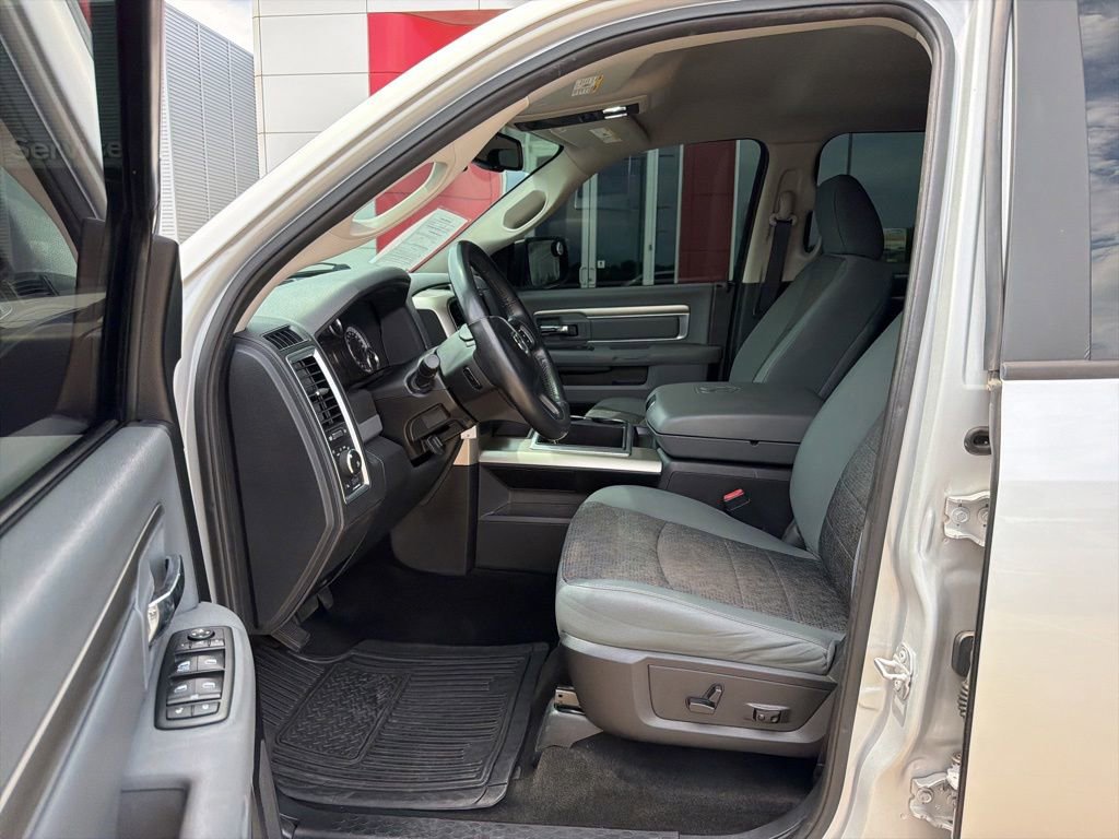 Used 2015 RAM 1500 Big Horn RWD image 13