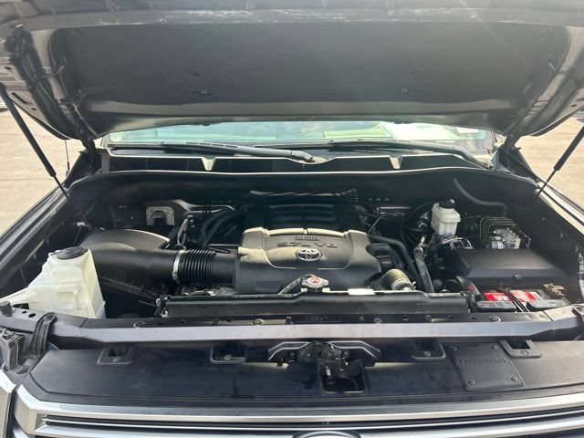 Used 2019 Toyota Tundra Limited w/ Limited Premium Package AWD/4WD image 15