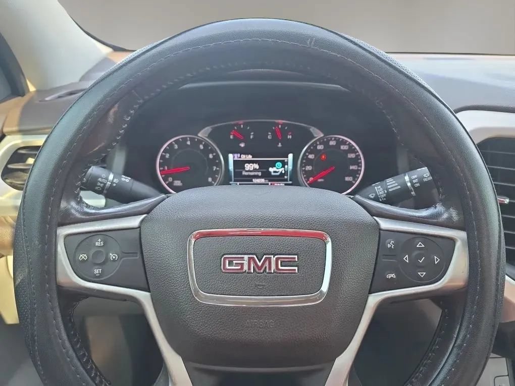 Used 2017 GMC Acadia SLT FWD image 17