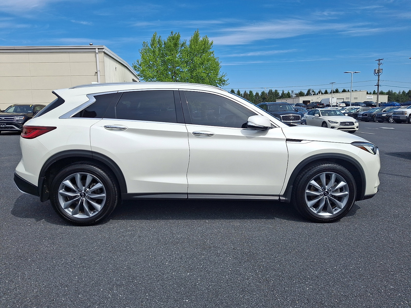 Used 2022 INFINITI QX50 Essential AWD/4WD image 7
