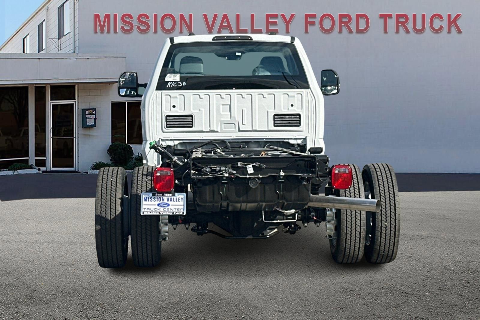New 2026 Ford F550 2WD Regular Cab Super Duty image 5