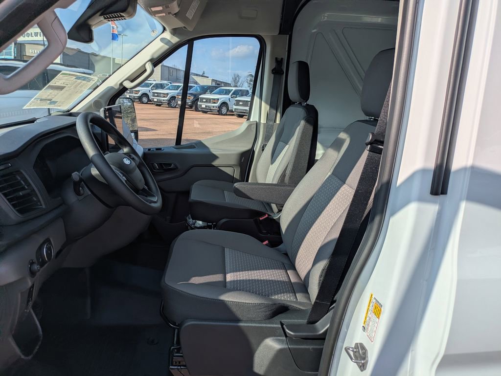New 2026 Ford Transit 250 148 Medium Roof RWD image 7