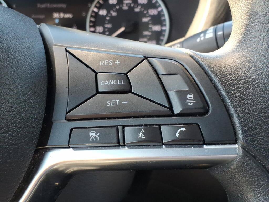 Used 2024 Nissan Sentra SV FWD image 16