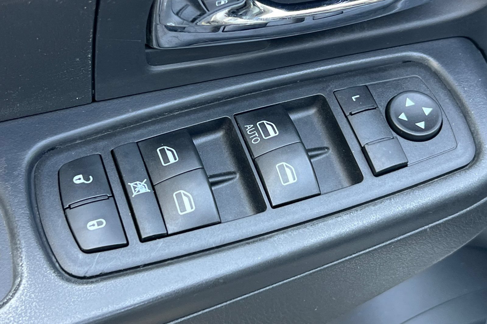 Used 2010 Jeep Liberty Sport w/ Popular Equipment Group AWD/4WD image 14