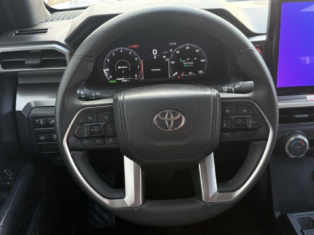 Used 2025 Toyota Tacoma TRD Off-Road AWD/4WD image 15