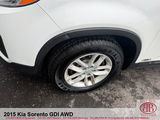 Used 2015 Kia Sorento LX AWD/4WD image 9
